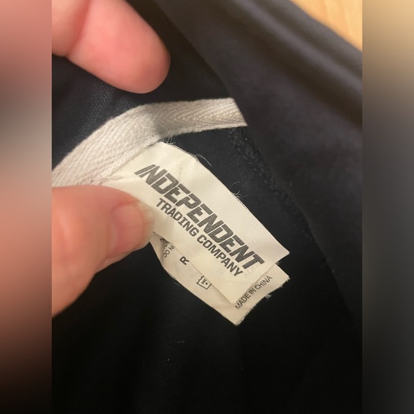 Grey’s Anatomy Official Cast & Crew Jacket - Picture 2 of 4